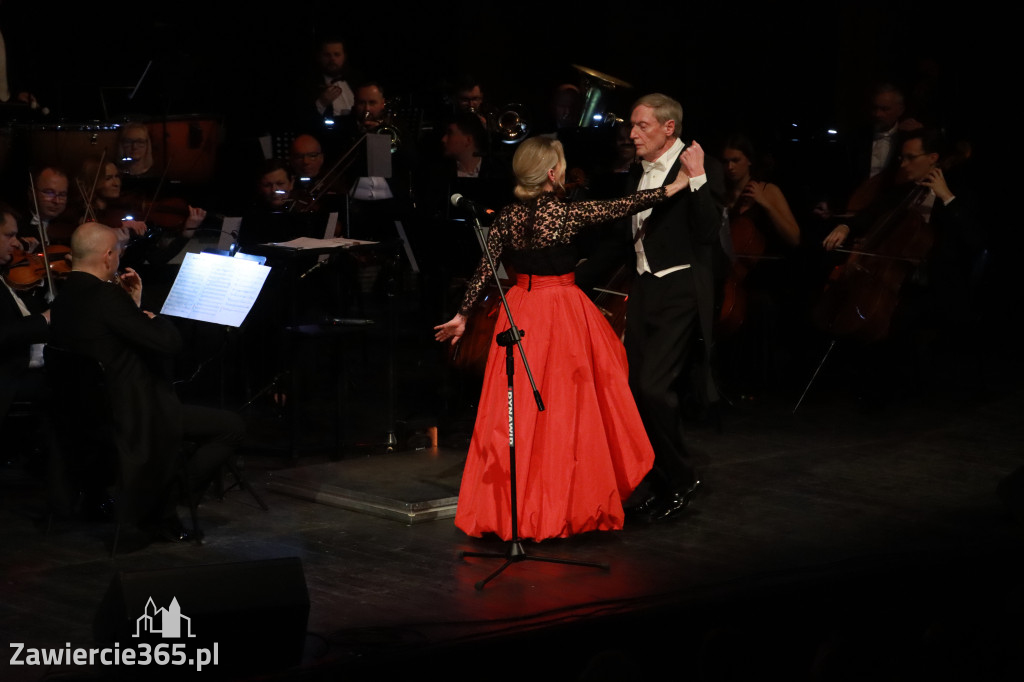 Fotorelacja II: Koncert Jubileuszowy Macieja Niesiołowskiego w MOK Zawiercie