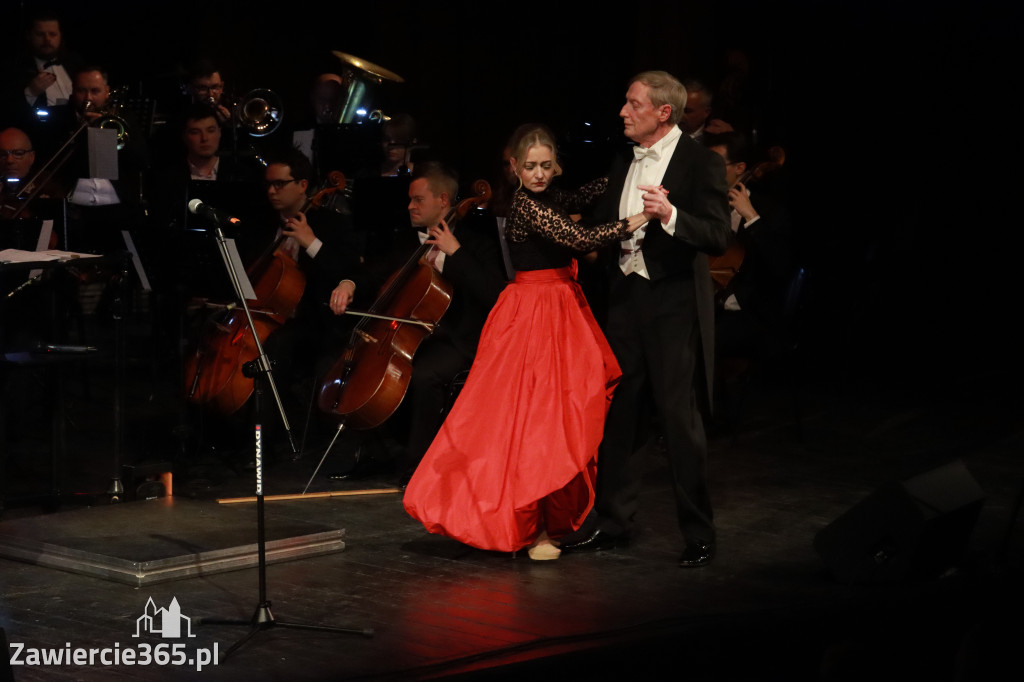 Fotorelacja II: Koncert Jubileuszowy Macieja Niesiołowskiego w MOK Zawiercie