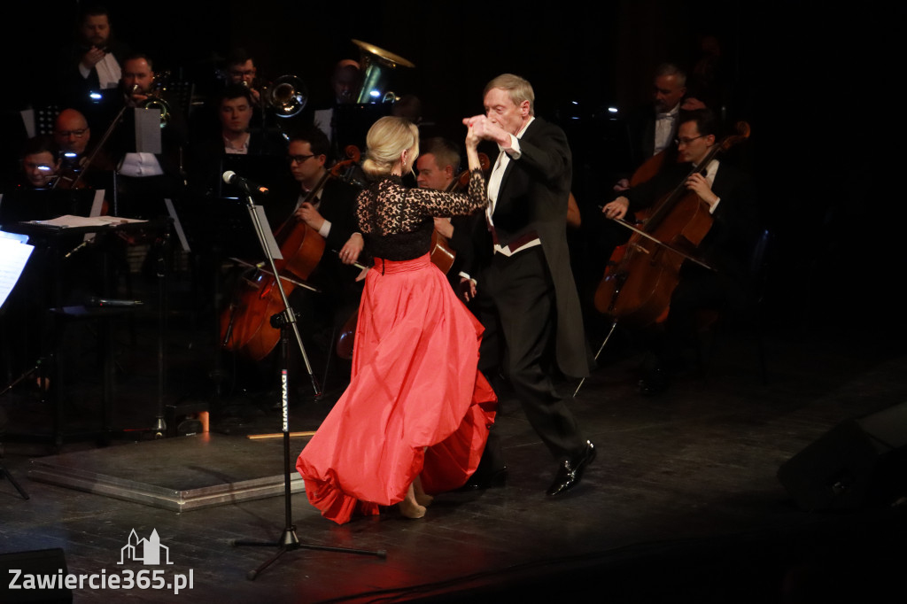 Fotorelacja II: Koncert Jubileuszowy Macieja Niesiołowskiego w MOK Zawiercie