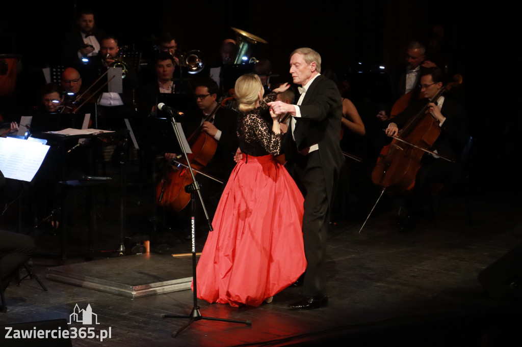 Fotorelacja II: Koncert Jubileuszowy Macieja Niesiołowskiego w MOK Zawiercie