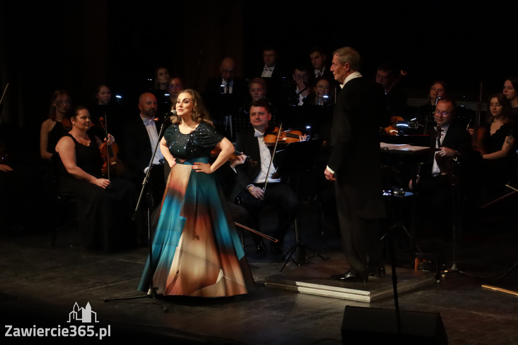 Fotorelacja II: Koncert Jubileuszowy Macieja Niesiołowskiego w MOK Zawiercie