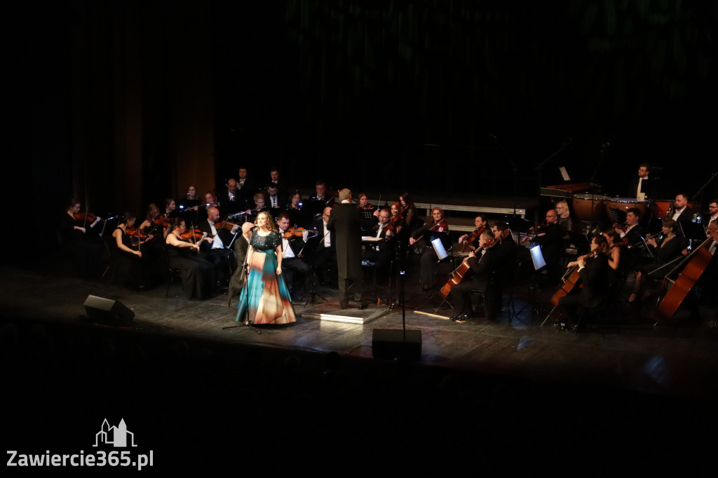 Fotorelacja II: Koncert Jubileuszowy Macieja Niesiołowskiego w MOK Zawiercie