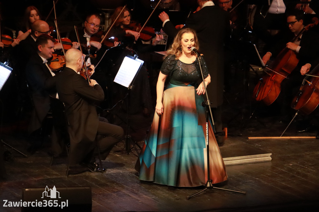 Fotorelacja II: Koncert Jubileuszowy Macieja Niesiołowskiego w MOK Zawiercie