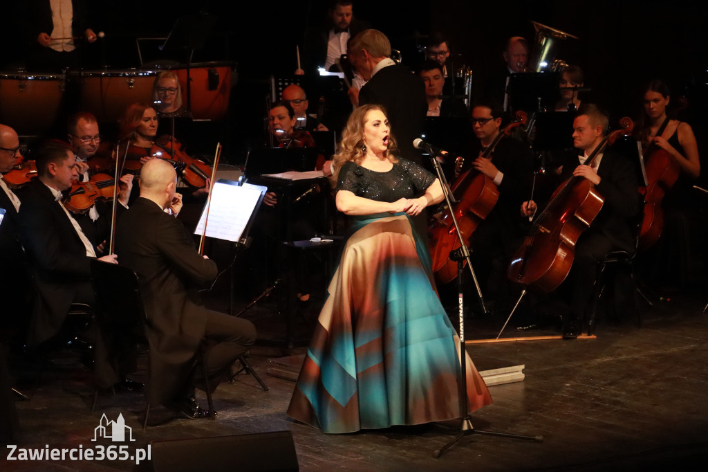 Fotorelacja II: Koncert Jubileuszowy Macieja Niesiołowskiego w MOK Zawiercie