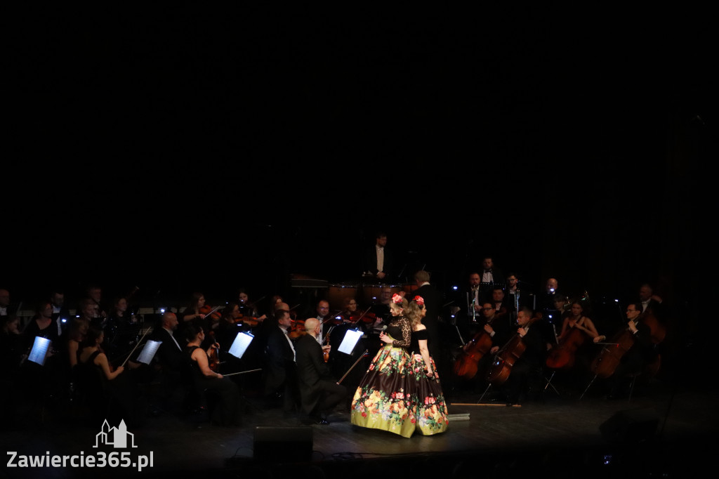 Fotorelacja II: Koncert Jubileuszowy Macieja Niesiołowskiego w MOK Zawiercie