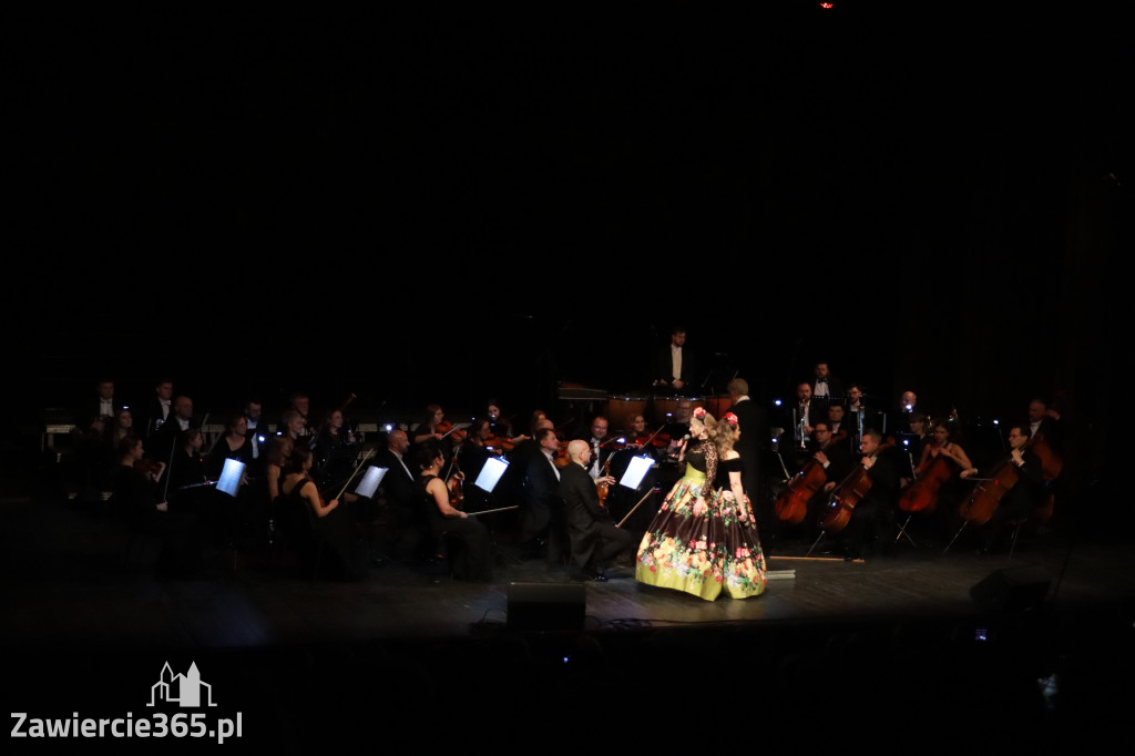 Fotorelacja II: Koncert Jubileuszowy Macieja Niesiołowskiego w MOK Zawiercie