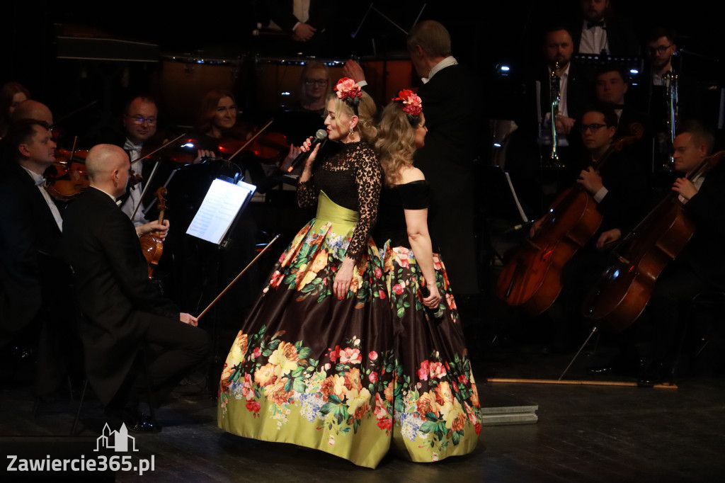 Fotorelacja II: Koncert Jubileuszowy Macieja Niesiołowskiego w MOK Zawiercie