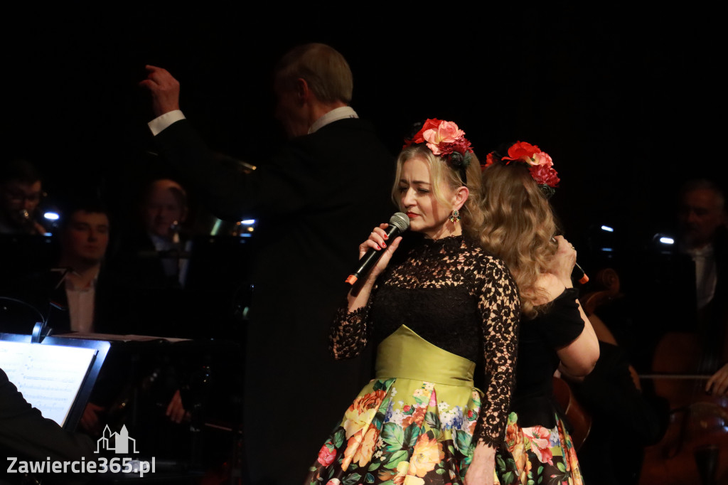 Fotorelacja II: Koncert Jubileuszowy Macieja Niesiołowskiego w MOK Zawiercie