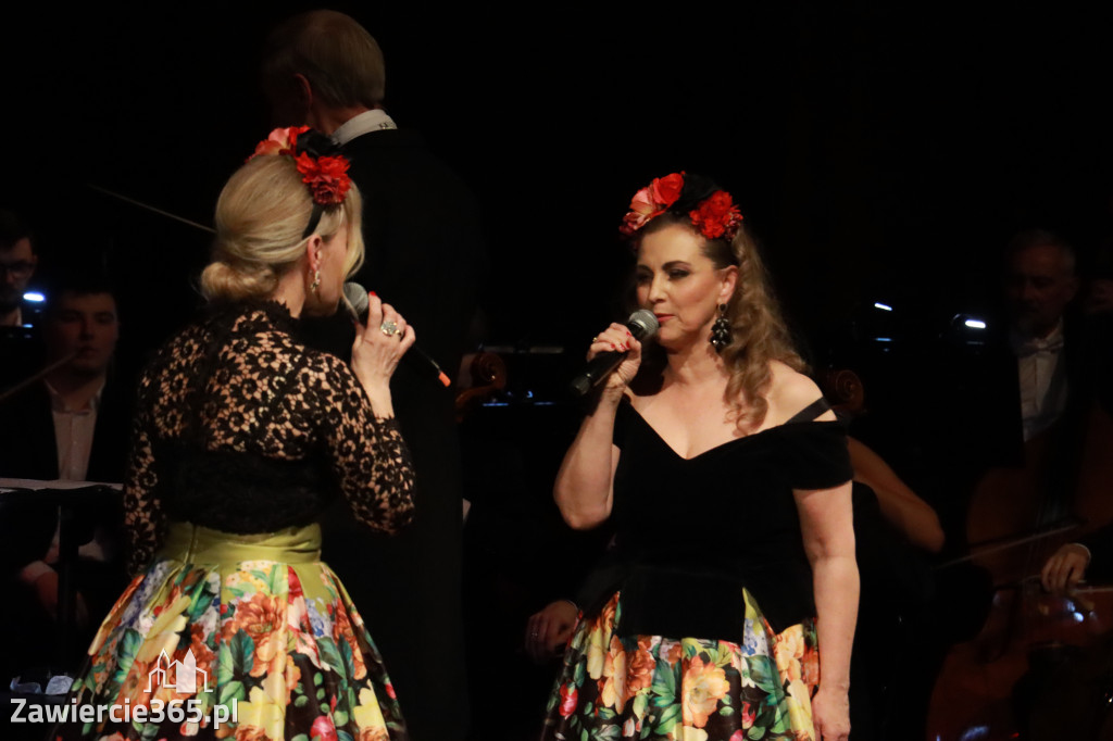 Fotorelacja II: Koncert Jubileuszowy Macieja Niesiołowskiego w MOK Zawiercie