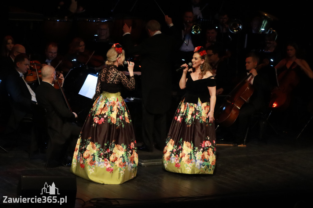 Fotorelacja II: Koncert Jubileuszowy Macieja Niesiołowskiego w MOK Zawiercie