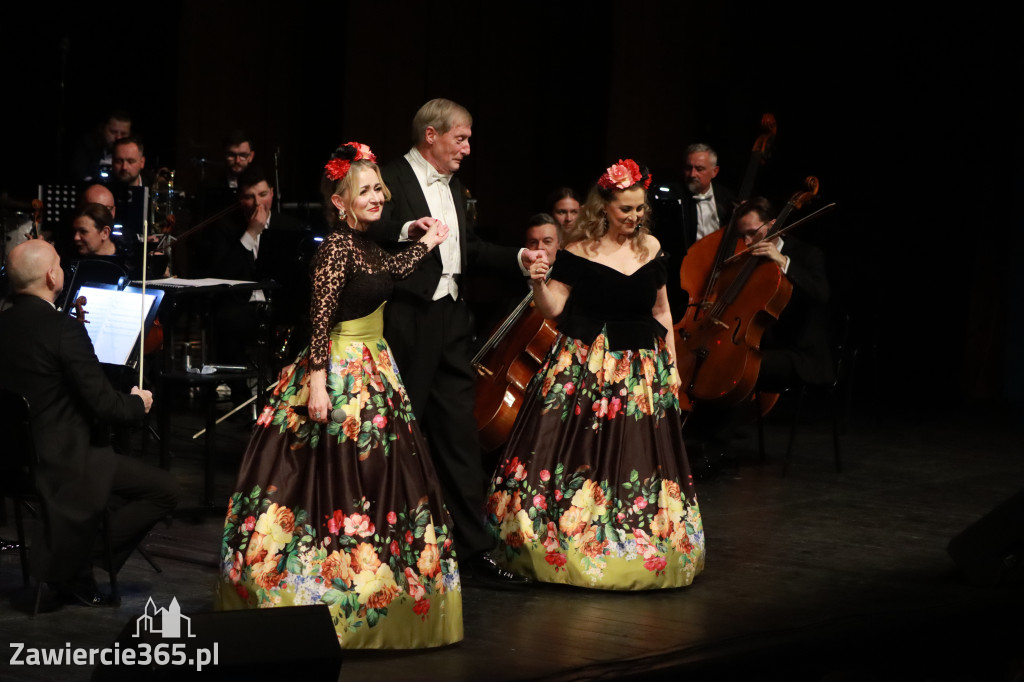 Fotorelacja II: Koncert Jubileuszowy Macieja Niesiołowskiego w MOK Zawiercie