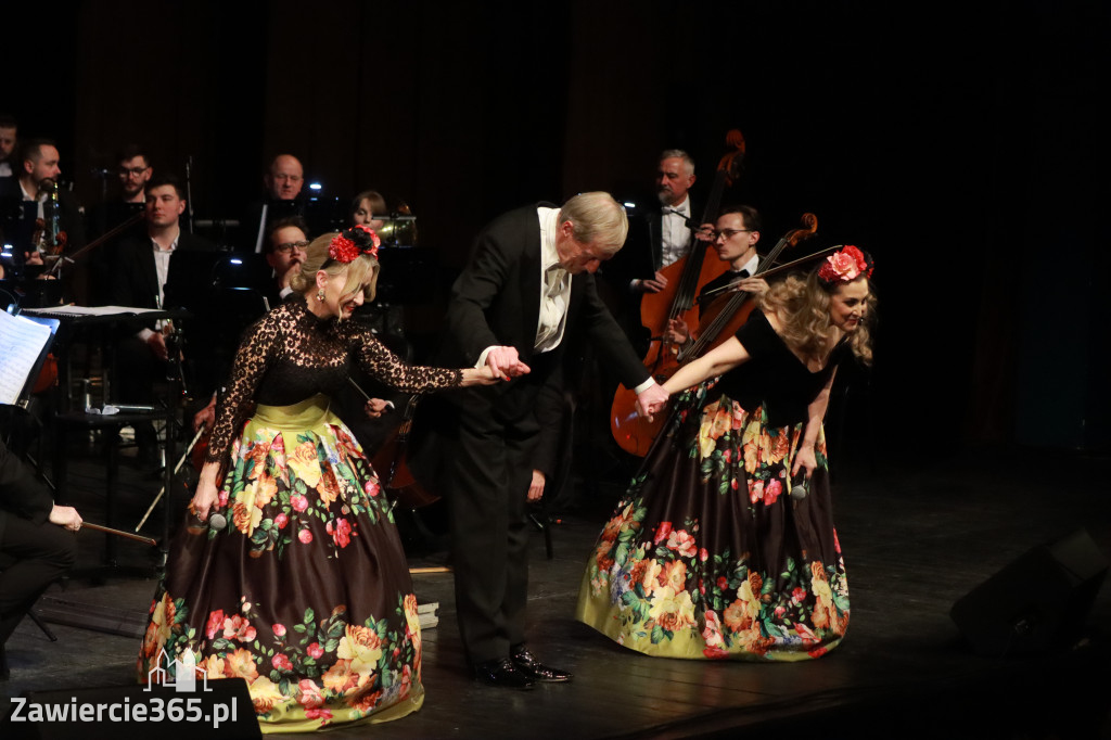 Fotorelacja II: Koncert Jubileuszowy Macieja Niesiołowskiego w MOK Zawiercie