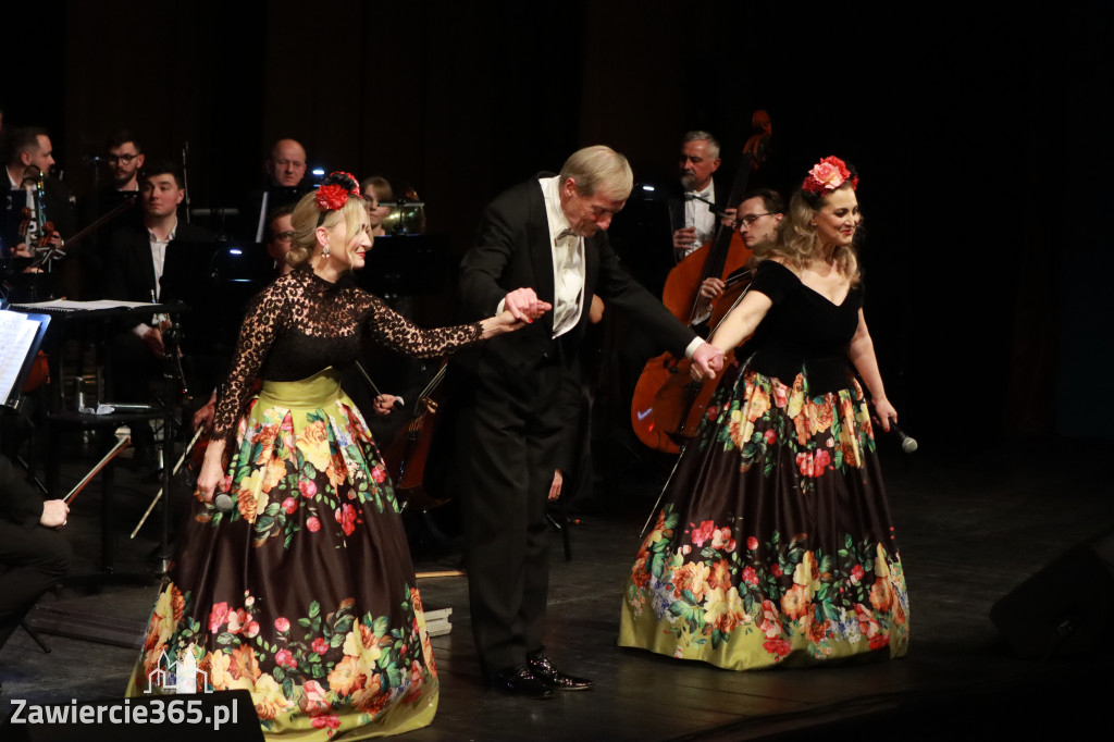 Fotorelacja II: Koncert Jubileuszowy Macieja Niesiołowskiego w MOK Zawiercie