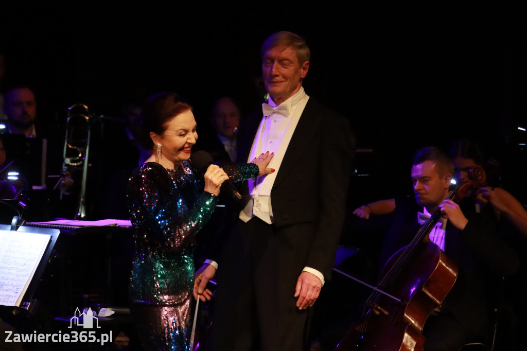 Fotorelacja II: Koncert Jubileuszowy Macieja Niesiołowskiego w MOK Zawiercie