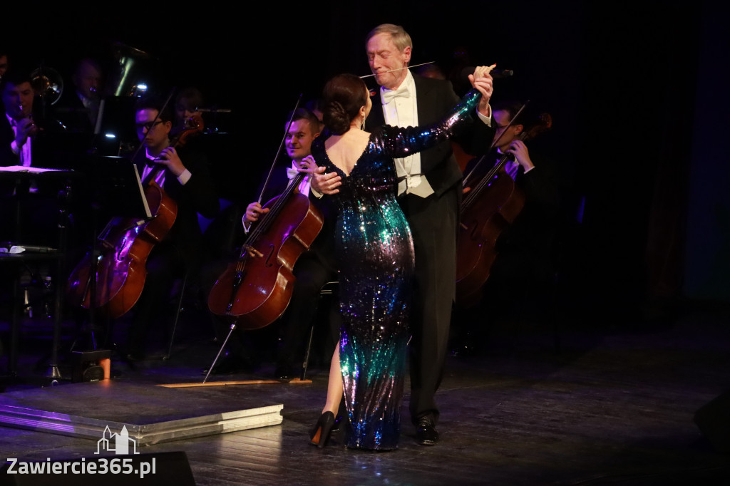 Fotorelacja II: Koncert Jubileuszowy Macieja Niesiołowskiego w MOK Zawiercie