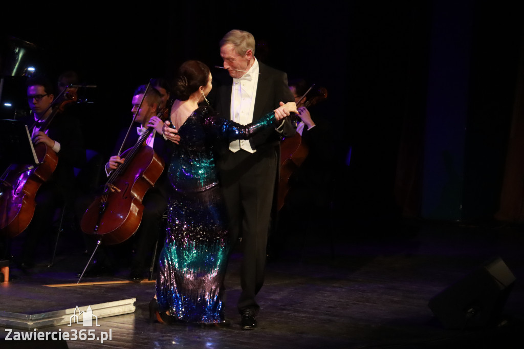 Fotorelacja II: Koncert Jubileuszowy Macieja Niesiołowskiego w MOK Zawiercie
