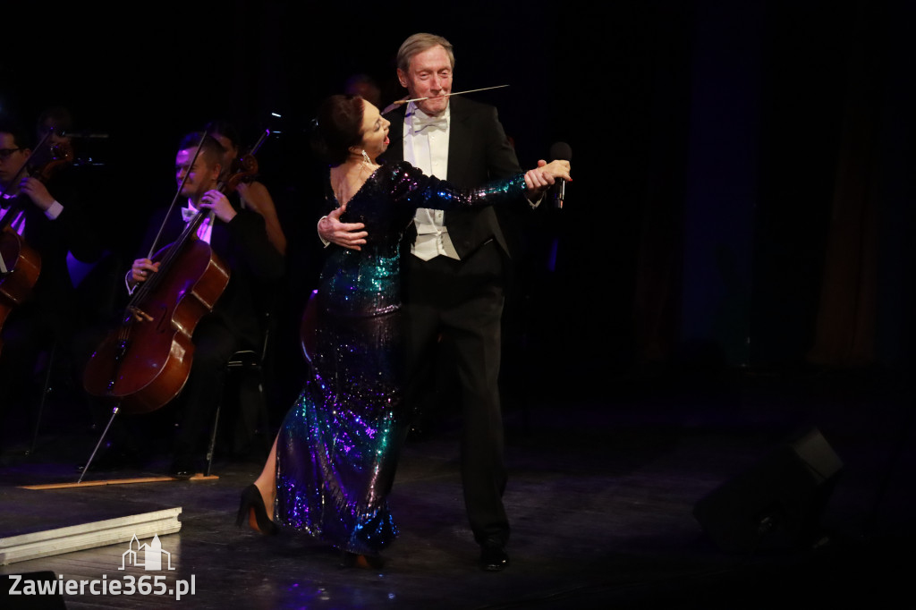 Fotorelacja II: Koncert Jubileuszowy Macieja Niesiołowskiego w MOK Zawiercie