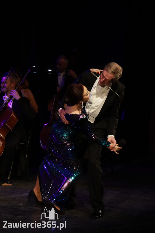 Fotorelacja II: Koncert Jubileuszowy Macieja Niesiołowskiego w MOK Zawiercie