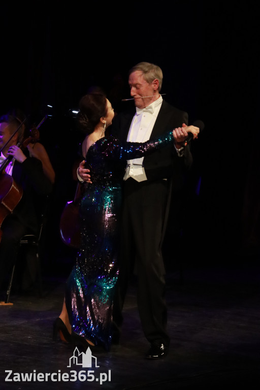 Fotorelacja II: Koncert Jubileuszowy Macieja Niesiołowskiego w MOK Zawiercie