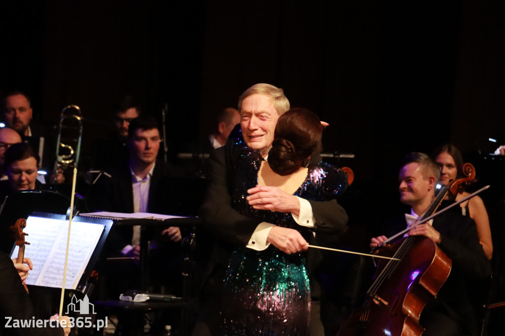 Fotorelacja II: Koncert Jubileuszowy Macieja Niesiołowskiego w MOK Zawiercie