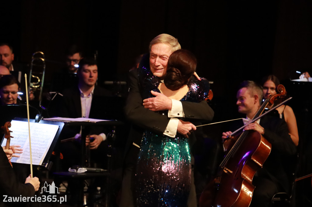 Fotorelacja II: Koncert Jubileuszowy Macieja Niesiołowskiego w MOK Zawiercie