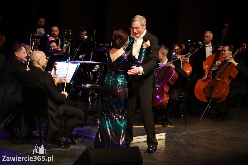 Fotorelacja II: Koncert Jubileuszowy Macieja Niesiołowskiego w MOK Zawiercie