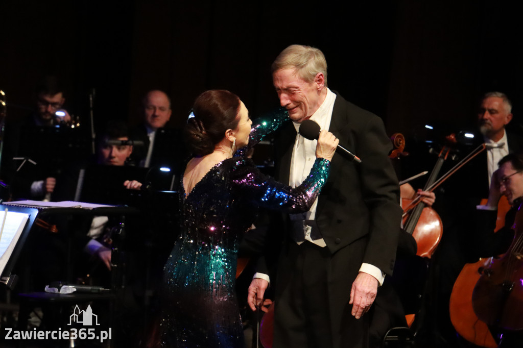 Fotorelacja II: Koncert Jubileuszowy Macieja Niesiołowskiego w MOK Zawiercie