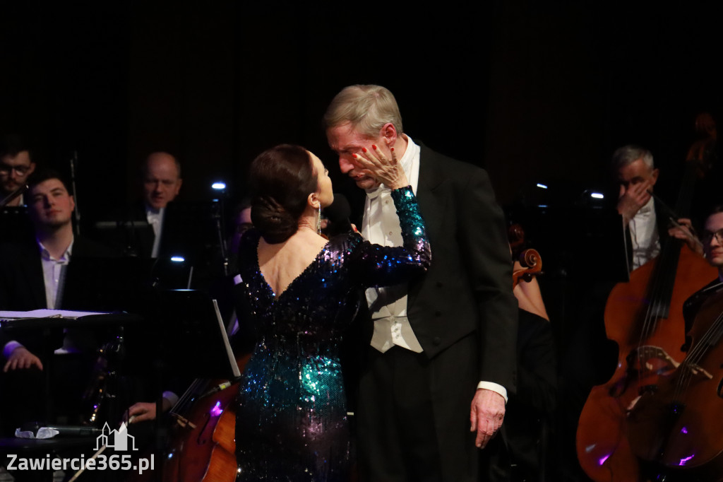 Fotorelacja II: Koncert Jubileuszowy Macieja Niesiołowskiego w MOK Zawiercie