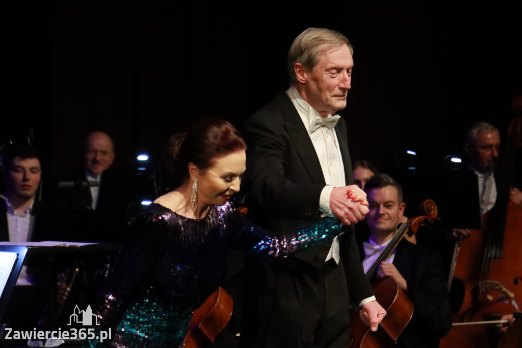 Fotorelacja II: Koncert Jubileuszowy Macieja Niesiołowskiego w MOK Zawiercie