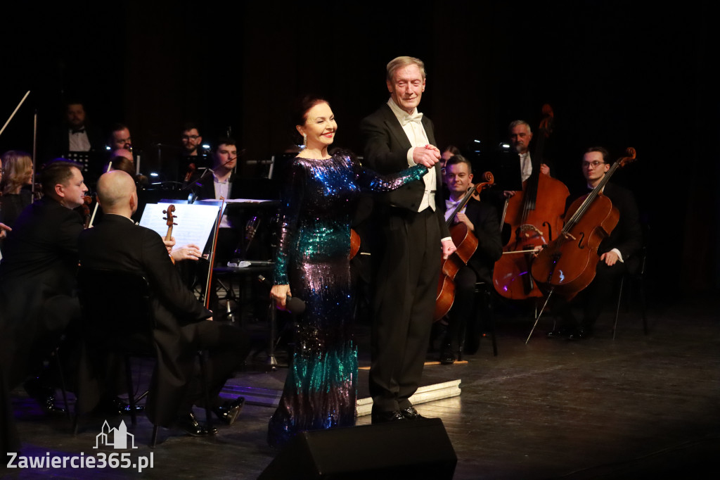 Fotorelacja II: Koncert Jubileuszowy Macieja Niesiołowskiego w MOK Zawiercie