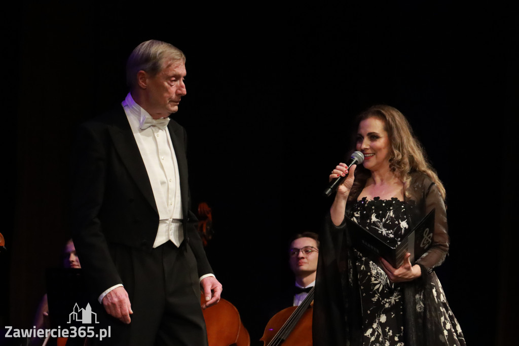 Fotorelacja II: Koncert Jubileuszowy Macieja Niesiołowskiego w MOK Zawiercie