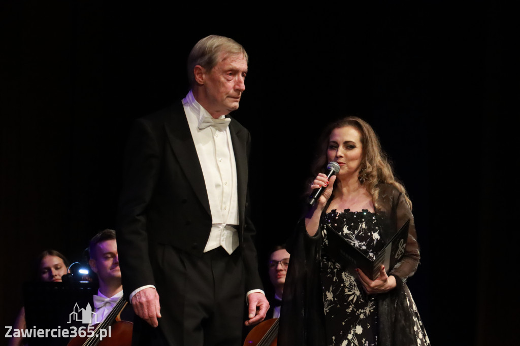 Fotorelacja II: Koncert Jubileuszowy Macieja Niesiołowskiego w MOK Zawiercie