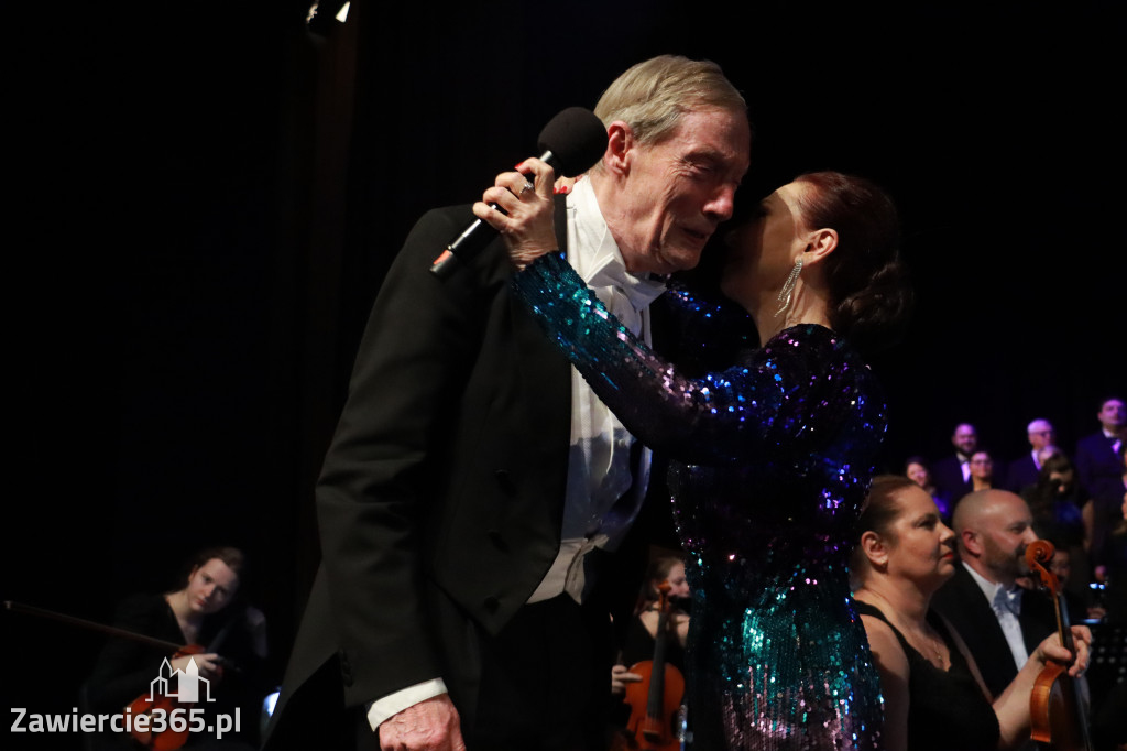 Fotorelacja II: Koncert Jubileuszowy Macieja Niesiołowskiego w MOK Zawiercie