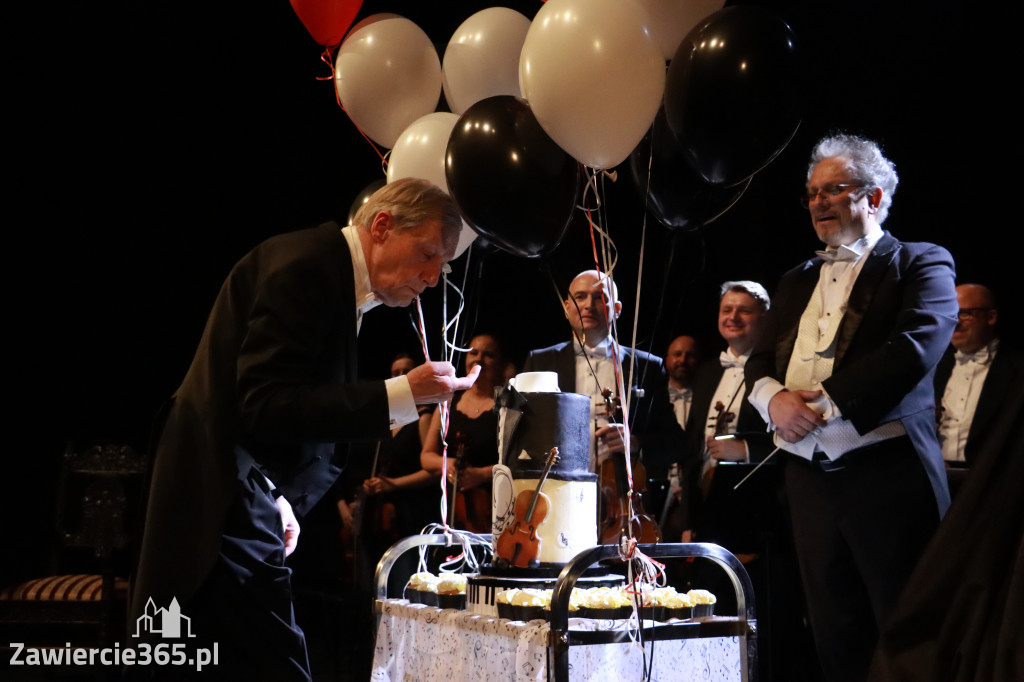 Fotorelacja II: Koncert Jubileuszowy Macieja Niesiołowskiego w MOK Zawiercie