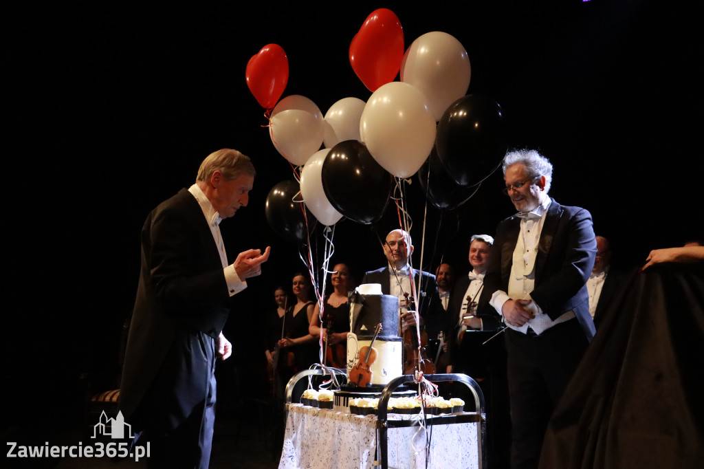 Fotorelacja II: Koncert Jubileuszowy Macieja Niesiołowskiego w MOK Zawiercie