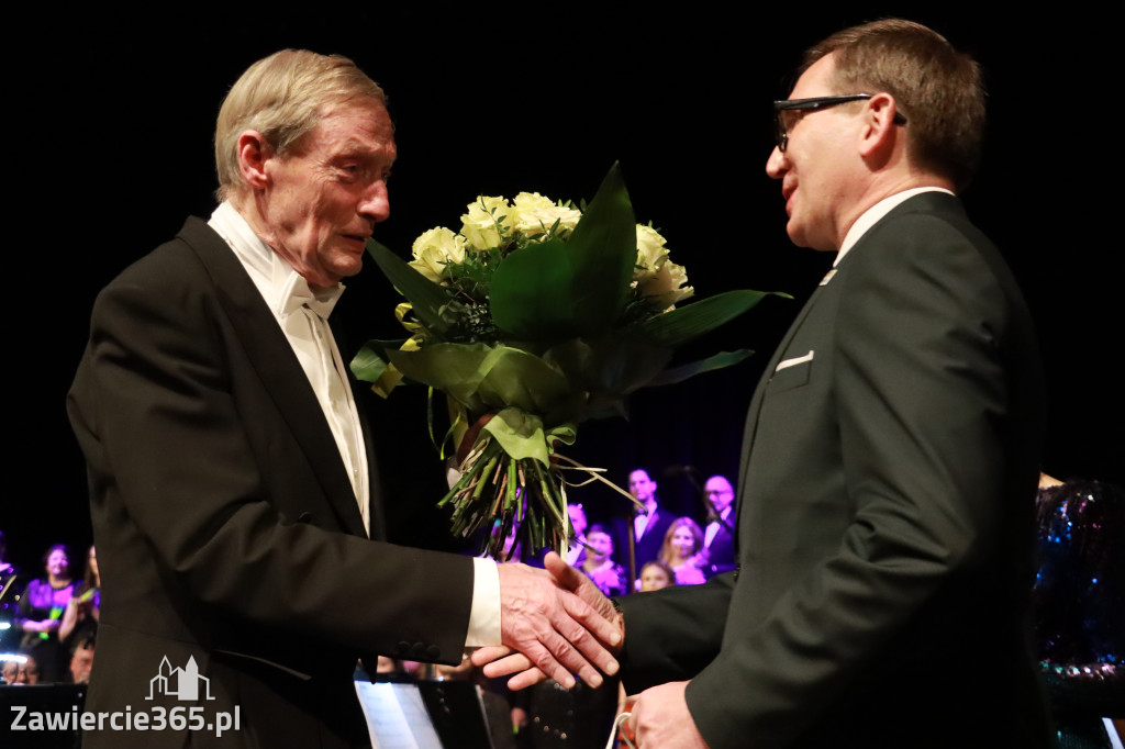 Fotorelacja II: Koncert Jubileuszowy Macieja Niesiołowskiego w MOK Zawiercie