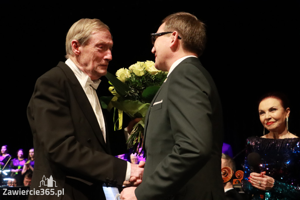 Fotorelacja II: Koncert Jubileuszowy Macieja Niesiołowskiego w MOK Zawiercie