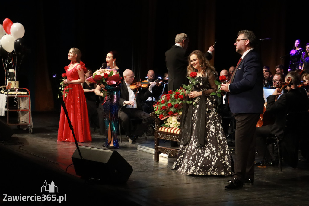 Fotorelacja II: Koncert Jubileuszowy Macieja Niesiołowskiego w MOK Zawiercie