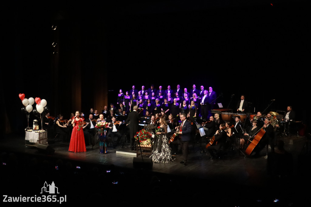 Fotorelacja II: Koncert Jubileuszowy Macieja Niesiołowskiego w MOK Zawiercie