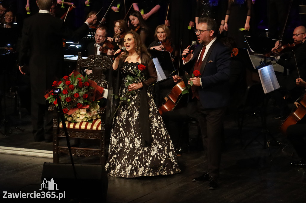 Fotorelacja II: Koncert Jubileuszowy Macieja Niesiołowskiego w MOK Zawiercie