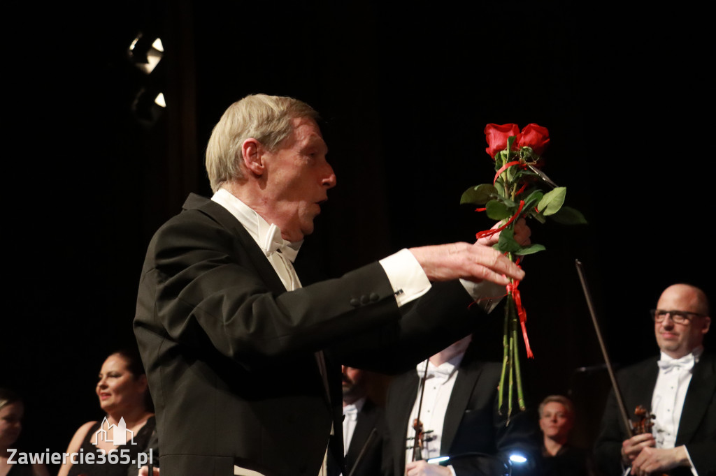 Fotorelacja II: Koncert Jubileuszowy Macieja Niesiołowskiego w MOK Zawiercie