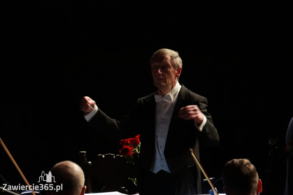 Fotorelacja II: Koncert Jubileuszowy Macieja Niesiołowskiego w MOK Zawiercie