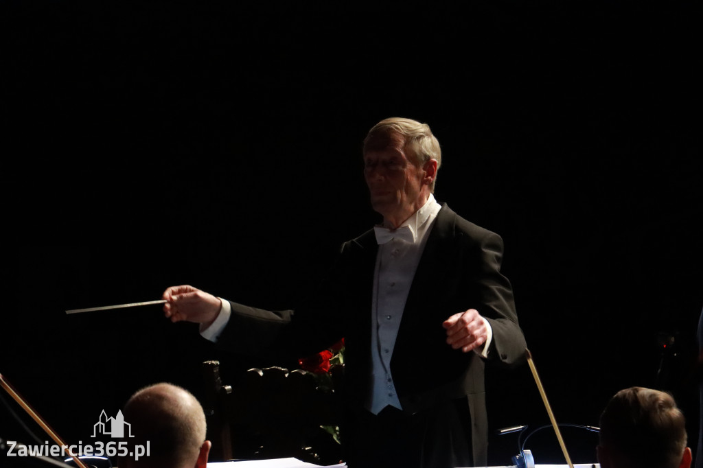 Fotorelacja II: Koncert Jubileuszowy Macieja Niesiołowskiego w MOK Zawiercie