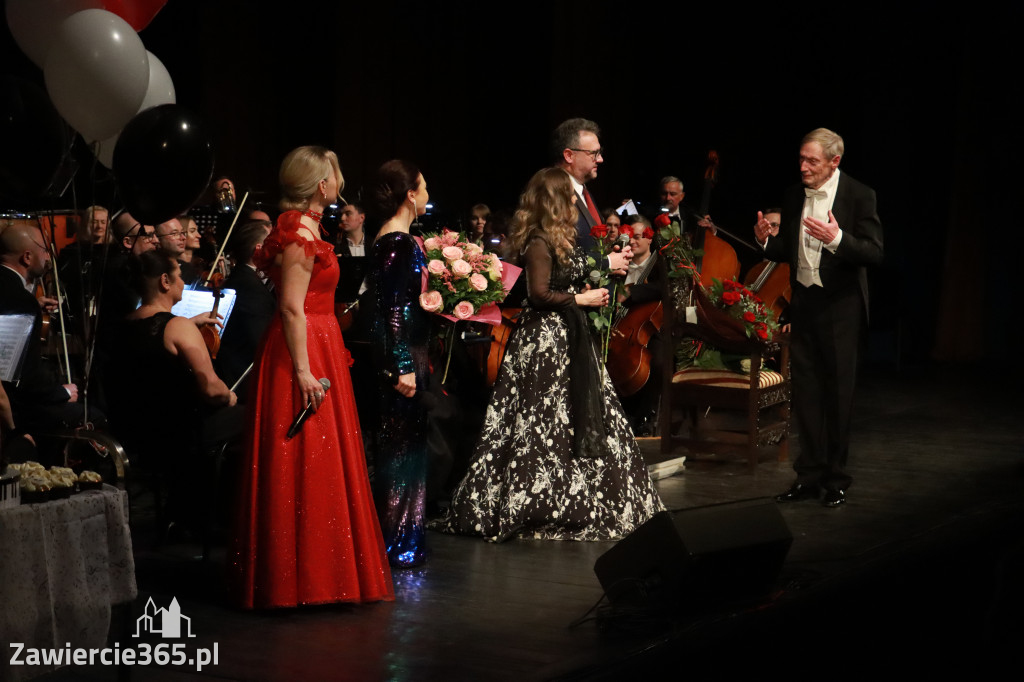 Fotorelacja II: Koncert Jubileuszowy Macieja Niesiołowskiego w MOK Zawiercie