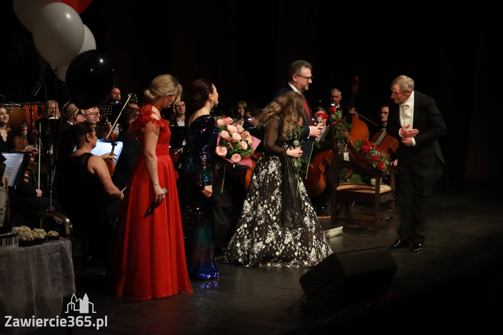 Fotorelacja II: Koncert Jubileuszowy Macieja Niesiołowskiego w MOK Zawiercie