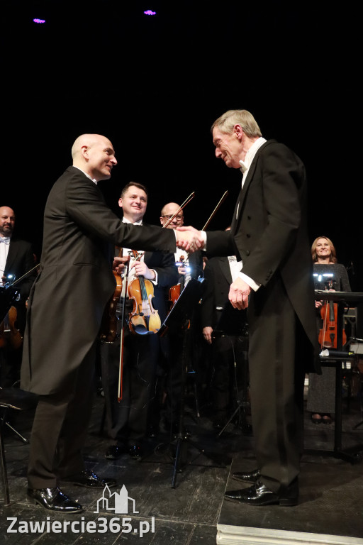 Fotorelacja II: Koncert Jubileuszowy Macieja Niesiołowskiego w MOK Zawiercie