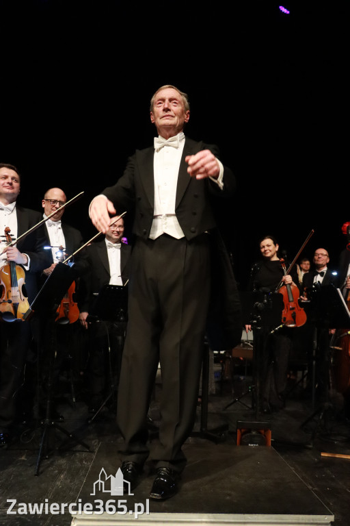 Fotorelacja II: Koncert Jubileuszowy Macieja Niesiołowskiego w MOK Zawiercie