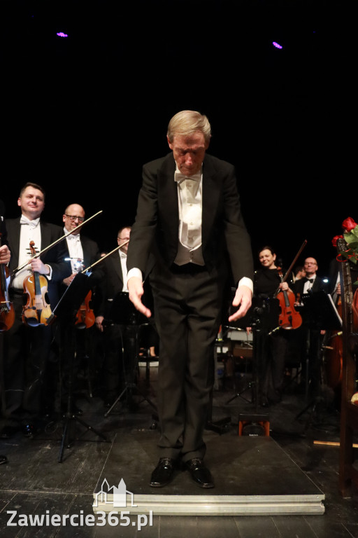 Fotorelacja II: Koncert Jubileuszowy Macieja Niesiołowskiego w MOK Zawiercie