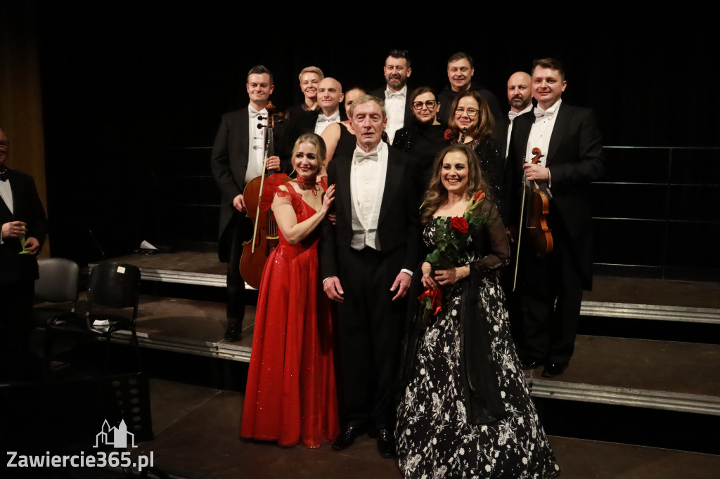 Fotorelacja II: Koncert Jubileuszowy Macieja Niesiołowskiego w MOK Zawiercie