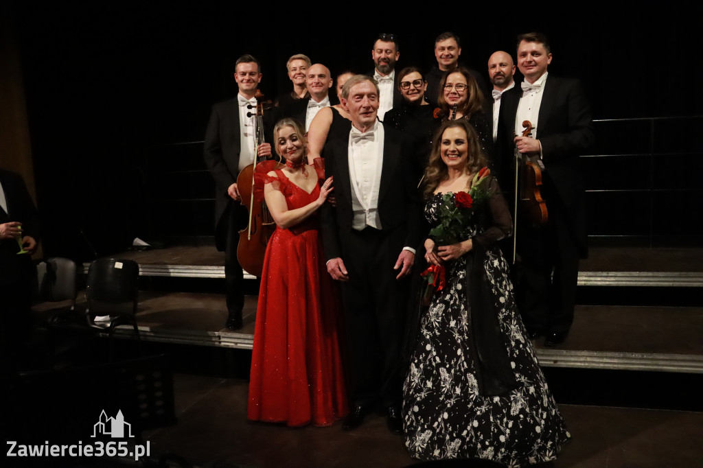 Fotorelacja II: Koncert Jubileuszowy Macieja Niesiołowskiego w MOK Zawiercie